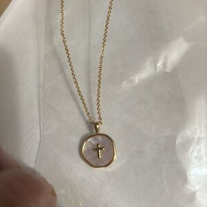 Splendid Iris Gold Necklace